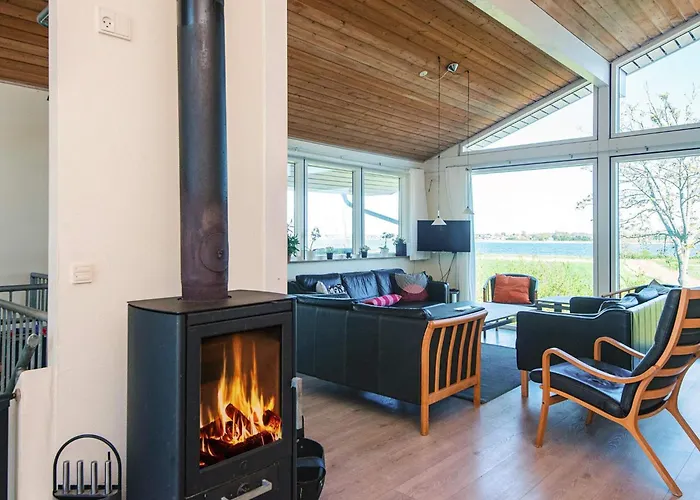 Luxury Seaside Retreat - By Traum 度假居 Årøsund