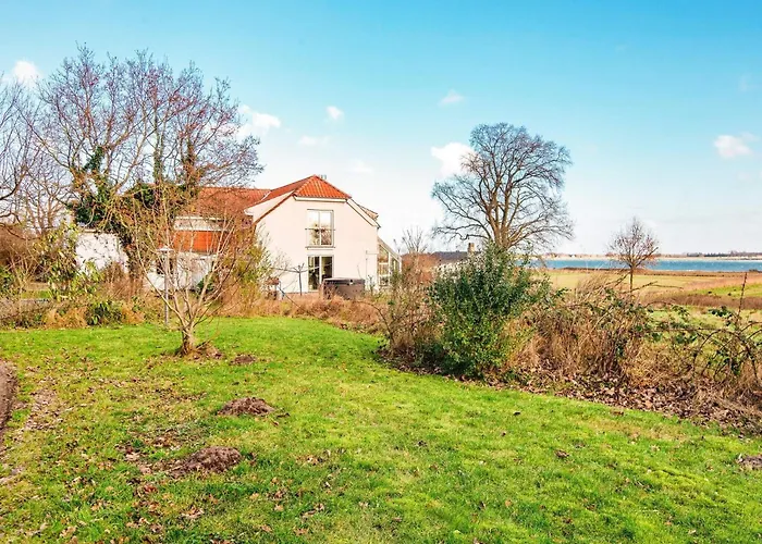 Luxury Seaside Retreat - By Traum